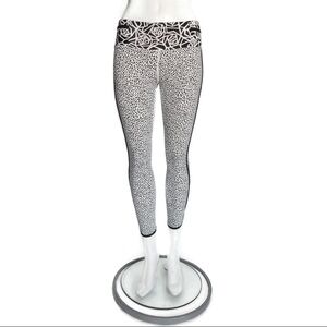 Lululemon Real Quick Tight in Miss Mosaic White Posey Black White Luxtreme